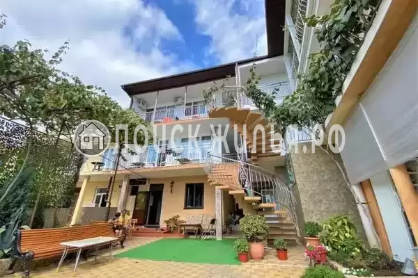 «Ариф корпус 2», Лоо «Ариф корпус 2», Лоо