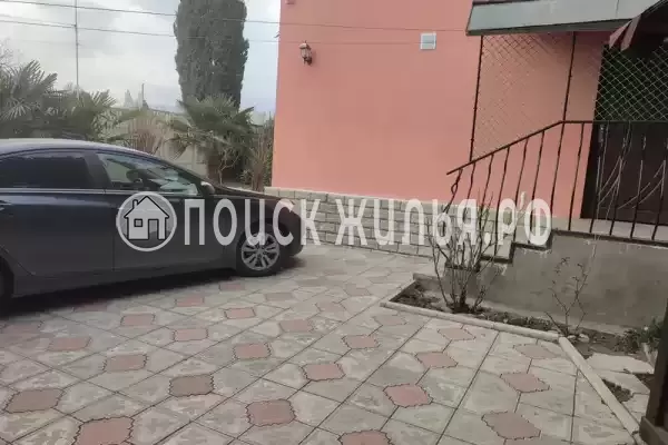 Квартира «С отдельным входом и двором», Алушта