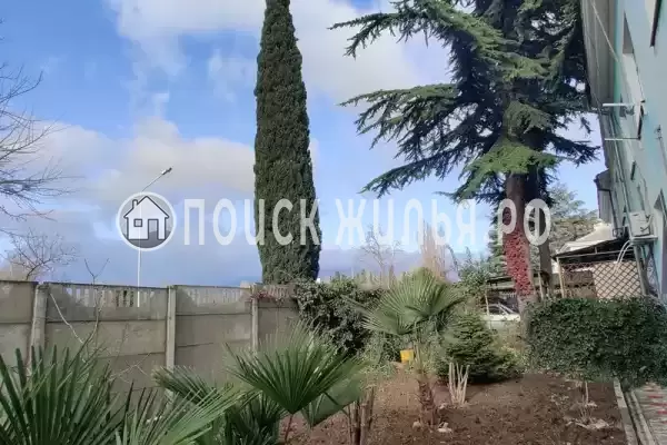 Квартира «С отдельным входом и двором», Алушта