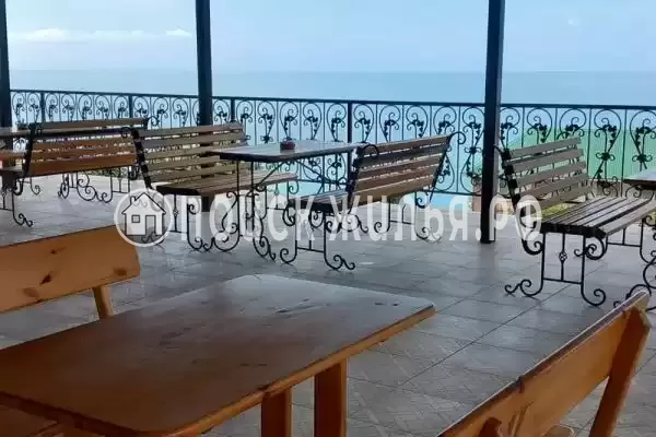 «Витраж», Лоо