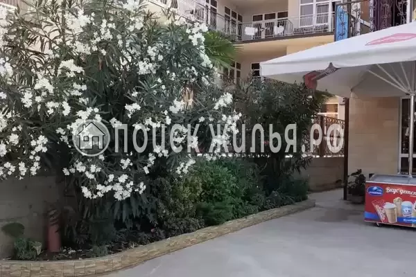 «Витраж», Лоо