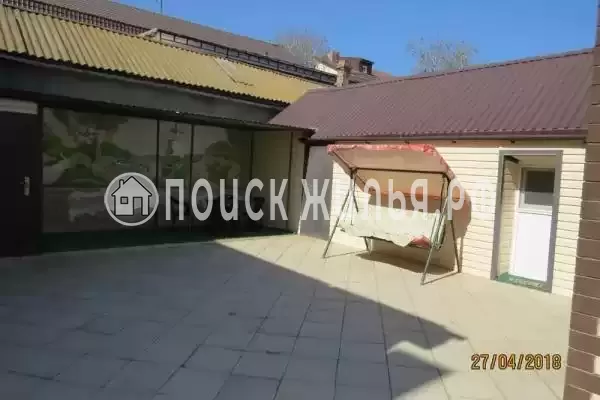 Частный сектор «Домик у моря на 12 человек», Ейск