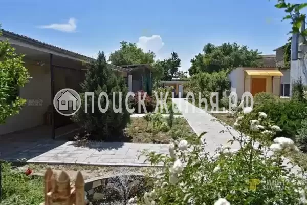 «На Набережной 11»