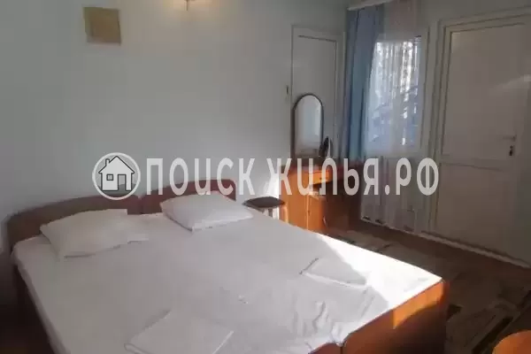 «Валентина», Хоста