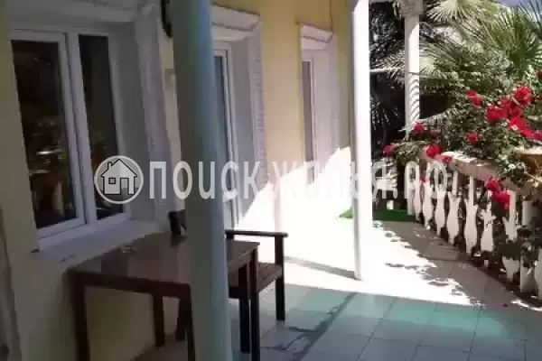 «На горького», Алушта