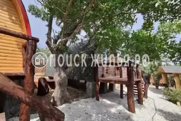 «Деревня хоббитов», Кацивели