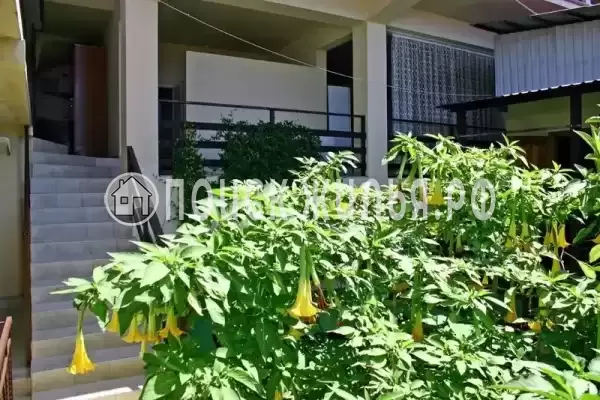 «Лазурный», Лоо