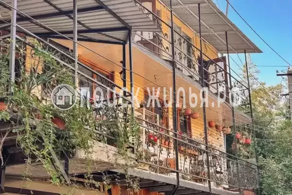 «На Самшитовой», Хоста