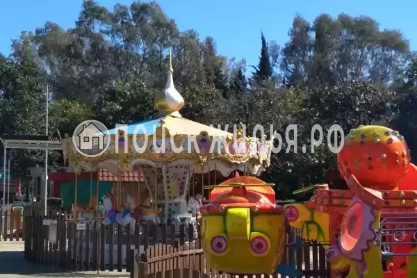 «Зеленые фонарики», Адлер