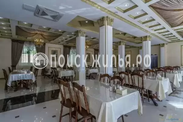 Гостиница «Золотая корона», Пляхо