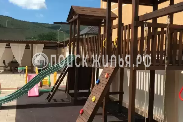 «Аникси», Кабардинка