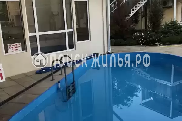 «На ул. 9 мая», Геленджик