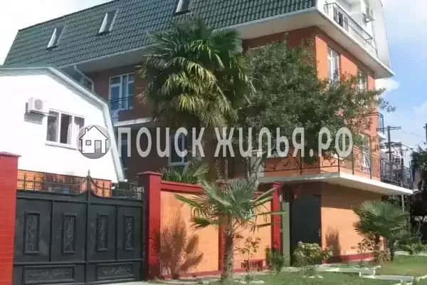 Гостевой дом "У тюльпанового дерева", Головинка, ул. Линейная, д. 13