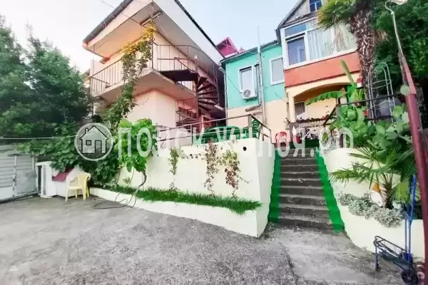 Частный сектор «Лаза», Краснодарский край, Сочи, Лазаревское, Маяковского, д.15А Частный сектор «Лаза», Краснодарский край, Сочи, Лазаревское, Маяковского, д.15А