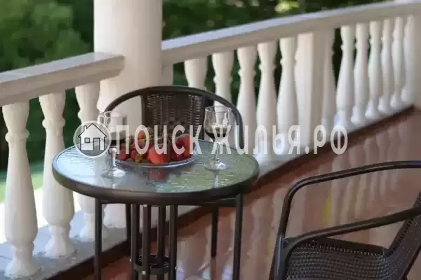 «У Татьяны», Хоста «У Татьяны», Хоста