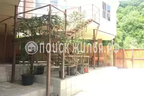 «AlexHoume», Небуг