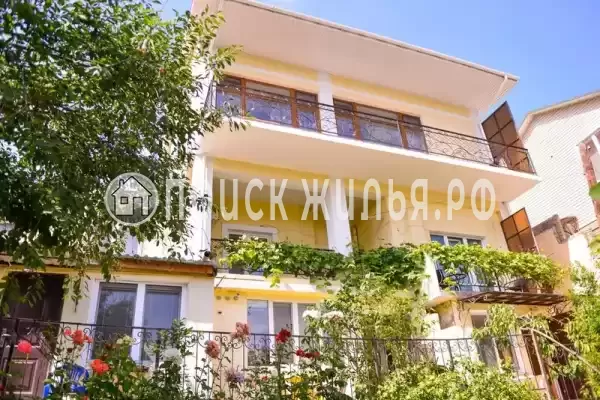 «Антураж», Республика Крым, Алушта, Артиллерийская, д.9 «Антураж», Республика Крым, Алушта, Артиллерийская, д.9