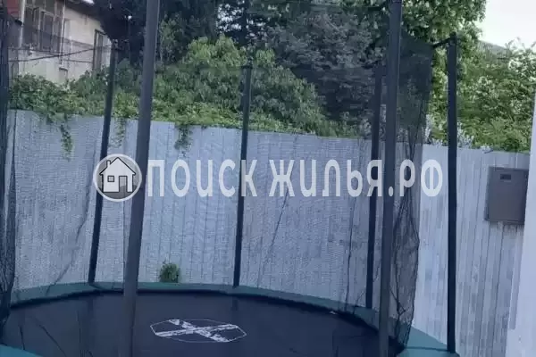 «Хурма Хоум», Небуг