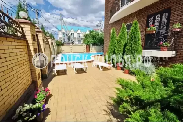 «На лазурной 10», Витязево