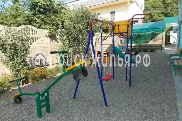 «Все свои», Новомихайловский