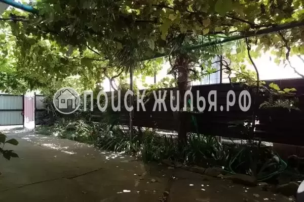 «У моря», Лоо