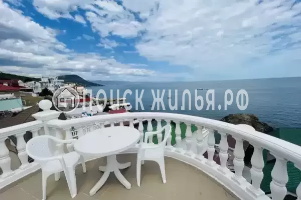 Отель «Laguna», Утёс