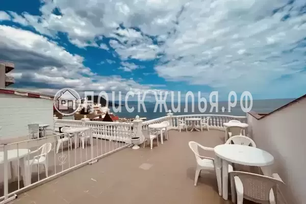 Отель «Laguna», Утёс