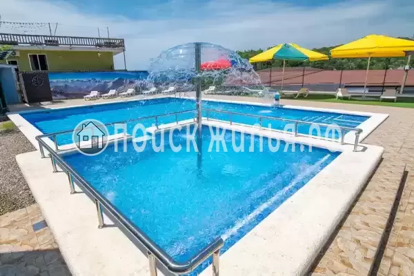 Пансионат «Hotel Viamond», Лоо