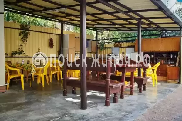 «На Глазунова 34», Хоста «На Глазунова 34», Хоста