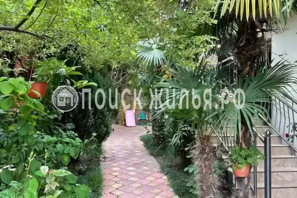 «У Алины», Лоо