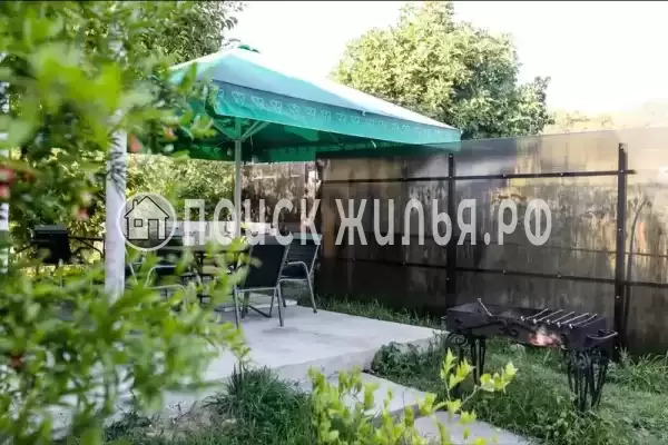 «Три карата», Адлер