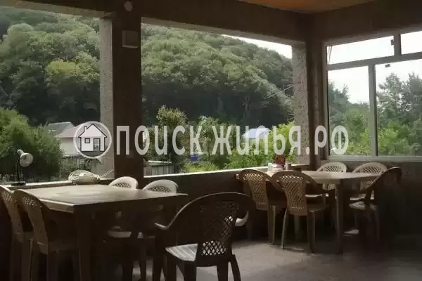 «У Олега и Ирины», Лоо