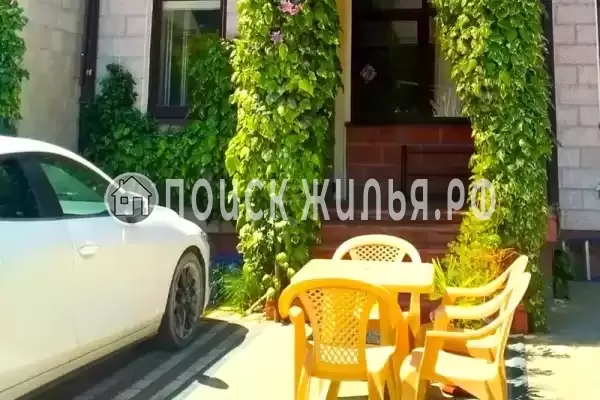 Частный сектор «Таунхаус в Тюльпановке», Головинка