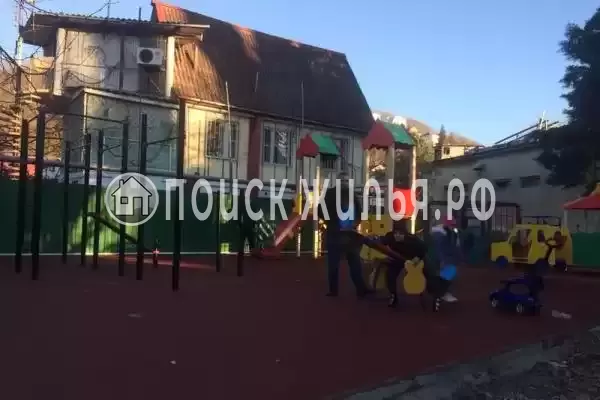 «Бережок», Лоо