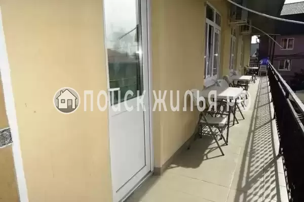 «У Ларисы», Лоо