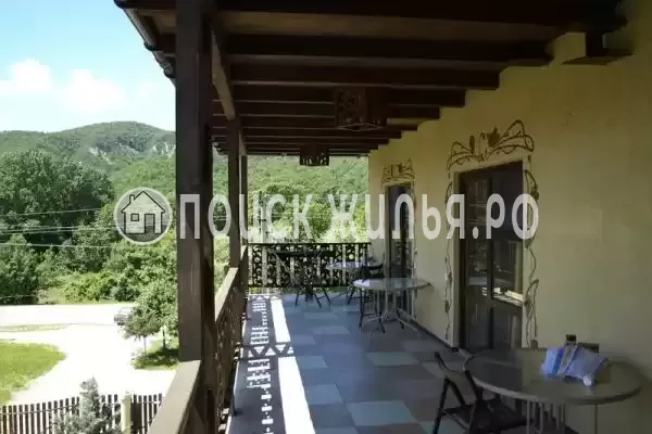 «В долине», Береговое