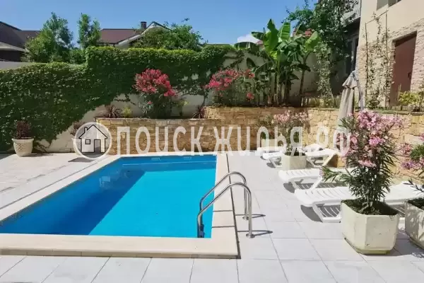 «Юник», Адлер «Юник», Адлер