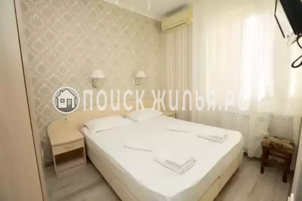 «Лора», Адлер «Лора», Адлер