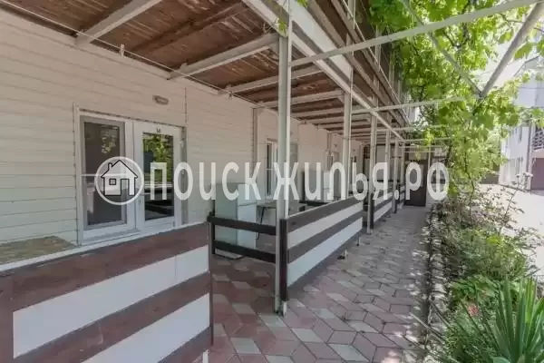 «На Мира 42», Криница