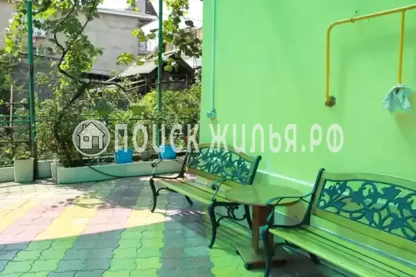 «Бархат», Адлер