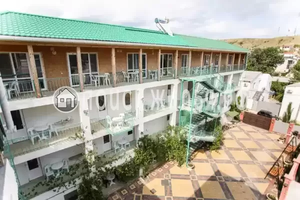 «Раатлан», Республика Крым, Судак, Ешиль-Ада, д.23