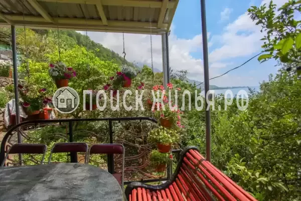 Гостевой дом «Колоннада», Гагра