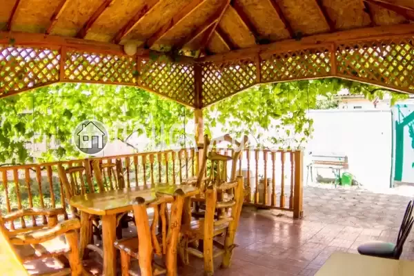 «В центре Феодосии», Феодосия «В центре Феодосии», Феодосия