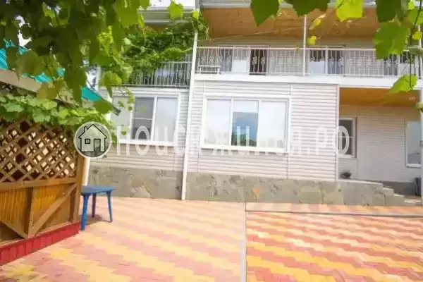 Частный сектор «Частный дом Любава», Краснодарский край, Криница, Грушевая, д.3