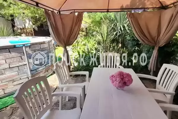 «Бунгало», Головинка