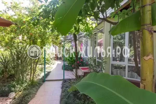 «Колибри», Краснодарский край, Сочи, Адлер, Просвещения, д.140 «Колибри», Краснодарский край, Сочи, Адлер, Просвещения, д.140