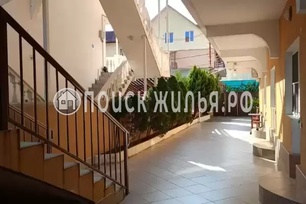 «Эмилия», Лоо