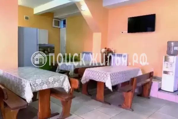 «У Сабрины», Лоо