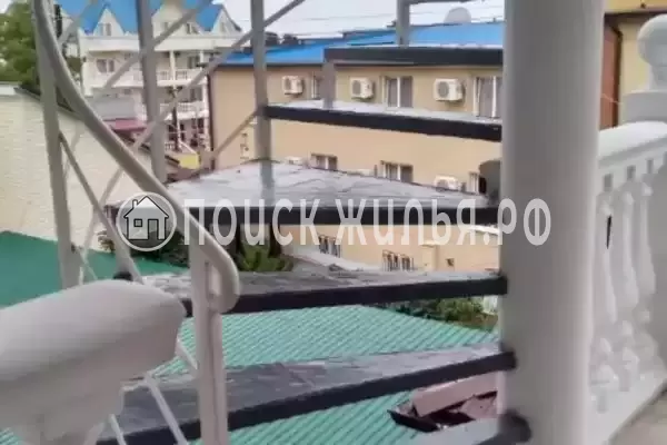 «У Сабрины», Лоо