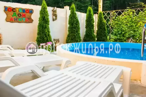 «Анита», Агой